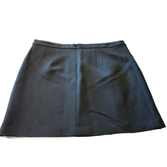 BCBG MAXAZRIA black white cross-over front short mini skirt - Picture 4 of 9